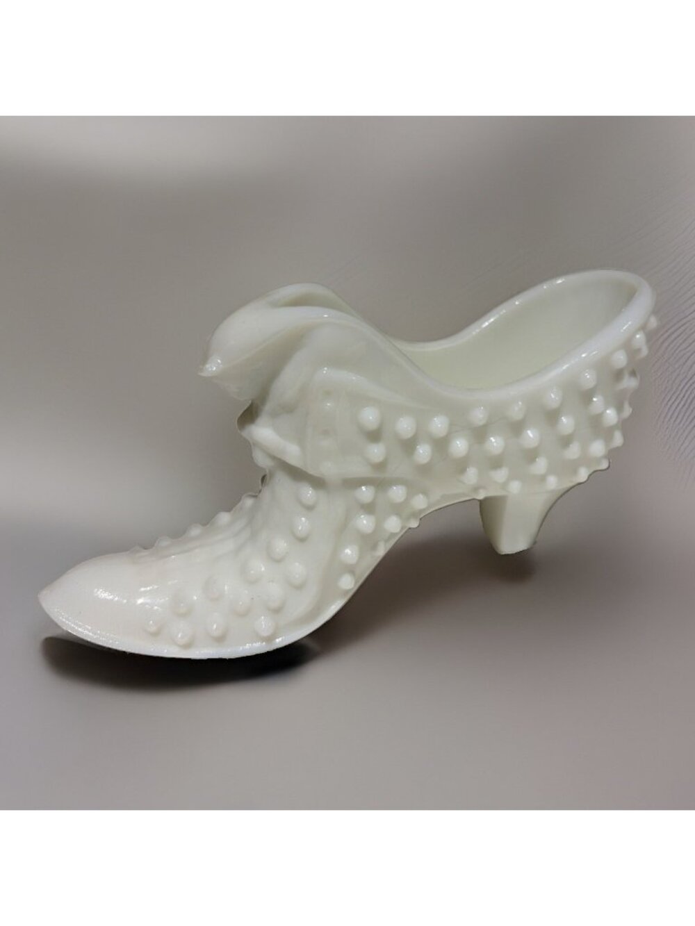 Fenton White Milk Glass Pointy Hobnail Shoe Slipper Figurine Cat Head Vintage 6"